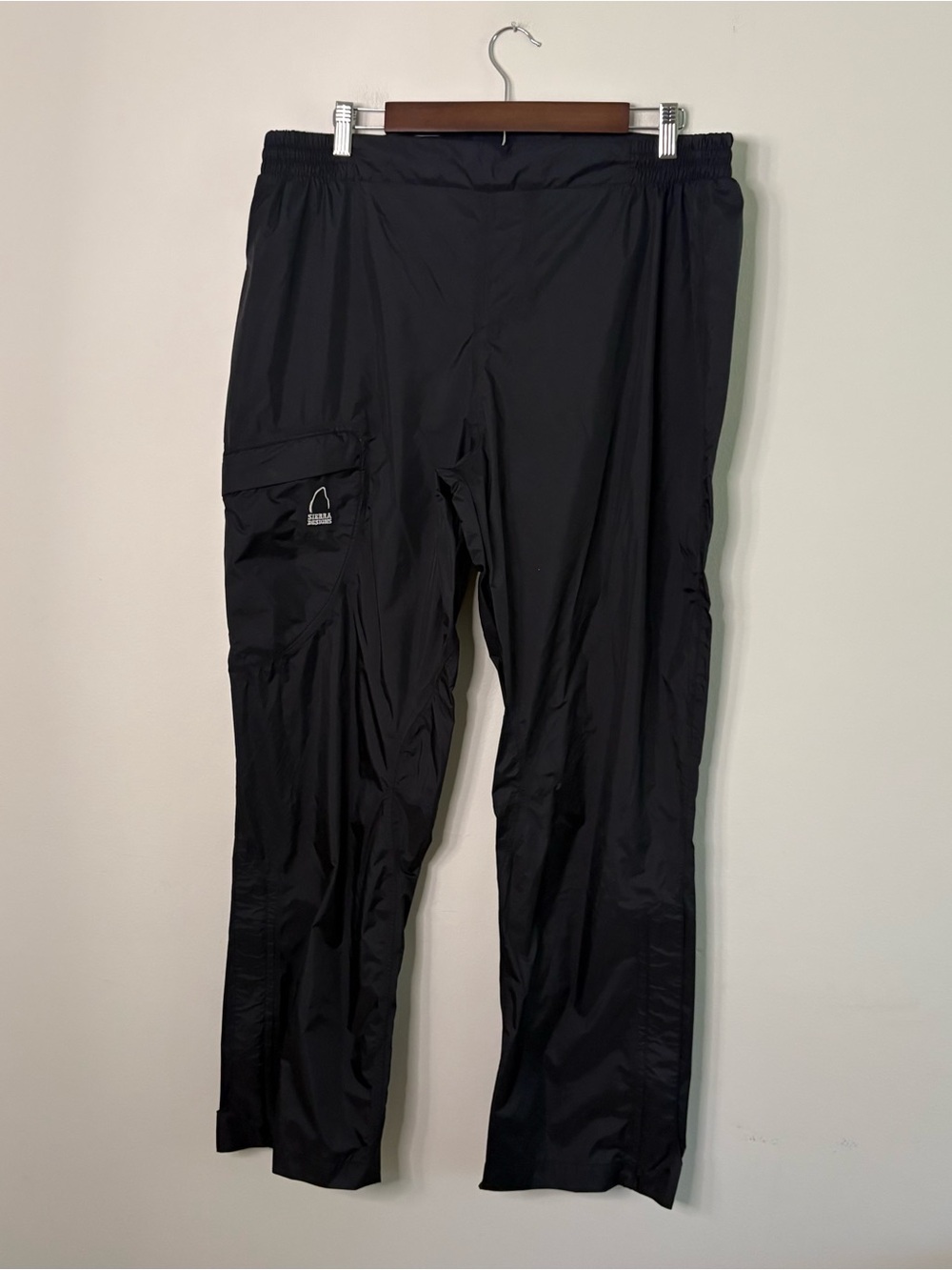 Sierra Designs Adult XL Black Nylon Pants Woman’s Hiking Camping Outdoors V7
